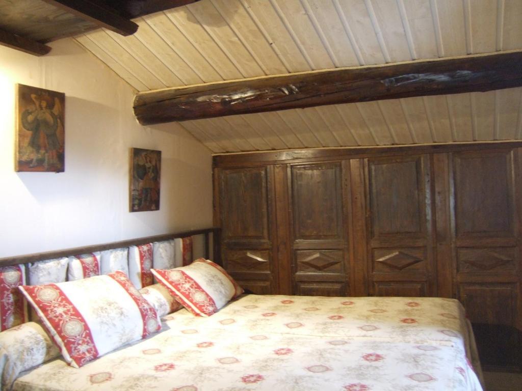 Bize De La Tour Bed & Breakfast Saint-Bonnet-du-Gard Rom bilde