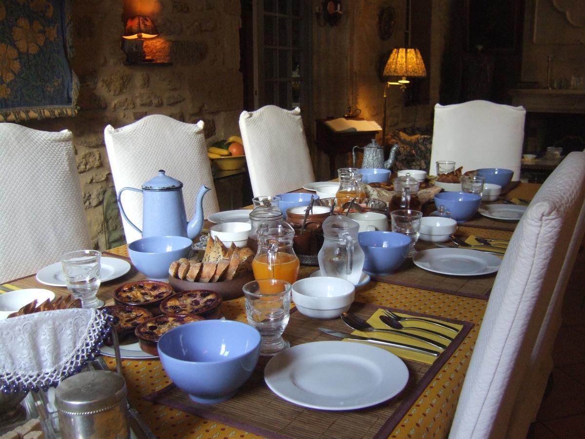 Bize De La Tour Bed & Breakfast Saint-Bonnet-du-Gard Eksteriør bilde